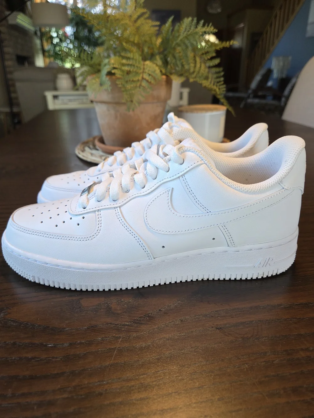 Nike Air Force 1 07 Low Triple White Mens Size 8 Sneaker Like New NO CREASES